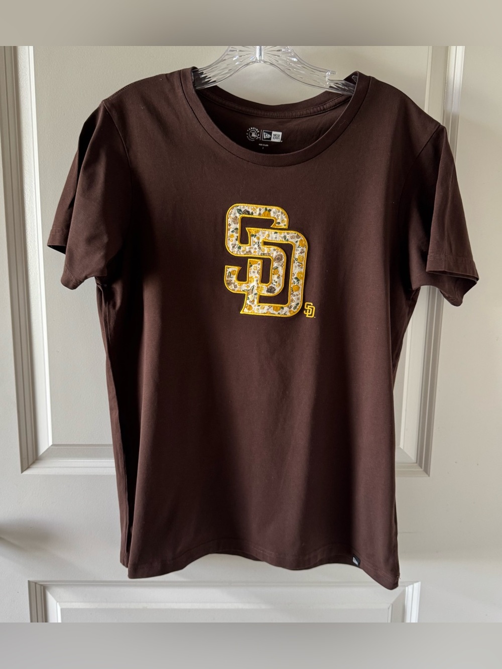 San Diego Padres tee shirt